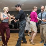 animation aniversaire danse adulte 150x150 - 5 conseils de pro pour une ouverture de bal réussie