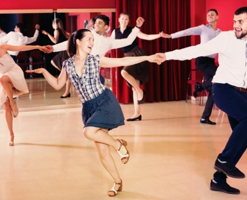 Dance All Styles cours danse entreprise activite 495x400 1 - Dance All Styles