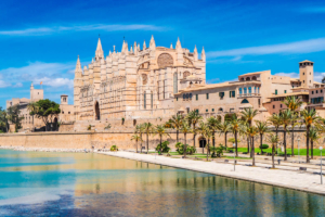 CLASES DE BAILE PRIVADAS EN PALMA DE MALLORCA parc mar palma mallorca 300x200 - CLASES DE BAILE PRIVADAS EN PALMA DE MALLORCA