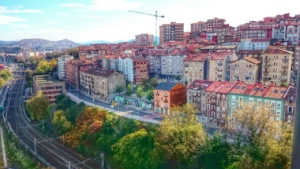 CLASES DE BAILE PRIVADAS EN SESTAO Fotos aereas 9 300x169 - CLASES DE BAILE PRIVADAS EN SESTAO