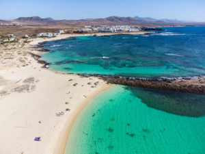 CLASES DE BAILE PRIVADAS EN LA OLIVA Playa LaConcha ElCotillo Fuerteventura 300x225 - CLASES DE BAILE PRIVADAS EN LA OLIVA
