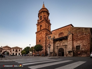 CLASES DE BAILE PRIVADAS EN ANDÚJAR iglesia san miguel andujar 300x225 - CLASES DE BAILE PRIVADAS EN ANDÚJAR