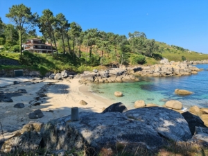 CLASES DE BAILE PRIVADAS EN BUEU Playas de Bueu. Ria de Pontevedra 300x225 - CLASES DE BAILE PRIVADAS EN BUEU
