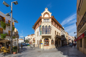 CLASES DE BAILE PRIVADAS EN CANET DE MAR canet de mar 1 a550x367webp 300x200 - CLASES DE BAILE PRIVADAS EN CANET DE MAR