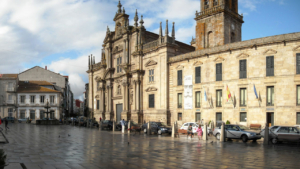 CLASES DE BAILE PRIVADAS EN CELANOVA monasterio 300x169 - CLASES DE BAILE PRIVADAS EN CELANOVA